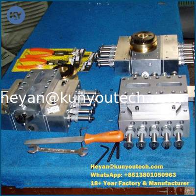 Calidad  Encapsulation packing Machine Parts Brush spredox box Injection Wedge pump and die rolls Fábrica