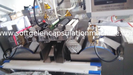 máquina médica de la encapsulación de Softgel del gran escala 20kw para la producción del softgel y del painball con el PLC y la pantalla táctil