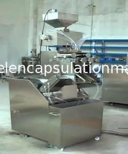 Máquina de la encapsulación de 7 kilovatios Softgel con la alimentación automática de tierra/43470 PC/hora