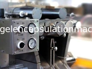 máquina clásica de la encapsulación de Softgel del diseño 13kw para el aceite de pescado, aceite del ajo, relleno del vatamin