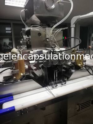 Máquina de la encapsulación de Softgel del gran escala para el aceite que llena en cápsula